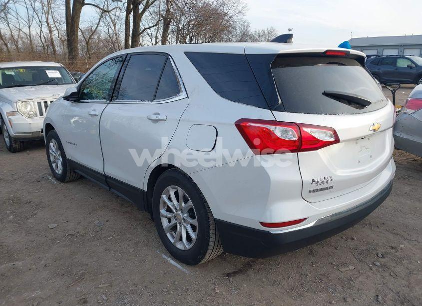 Photo 3 of 2018 Chevrolet Equinox LT (VIN 2GNAXJEV6J6241670)