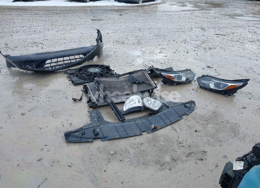 Photo 12 of 2018 Chevrolet Equinox LT (VIN 2GNAXJEV6J6248151)