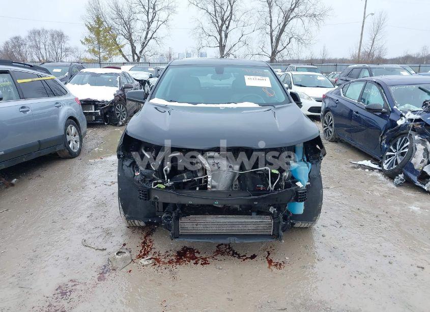 Photo 13 of 2018 Chevrolet Equinox LT (VIN 2GNAXJEV6J6248151)