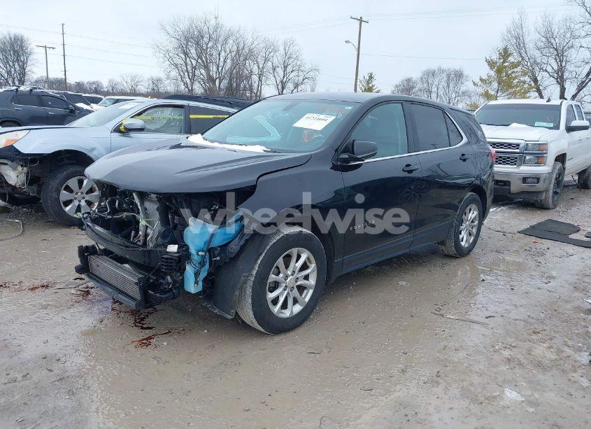 Photo 2 of 2018 Chevrolet Equinox LT (VIN 2GNAXJEV6J6248151)