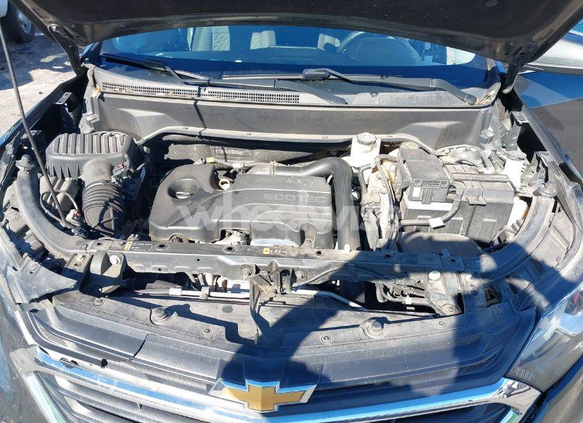 Photo 10 of 2018 Chevrolet Equinox LT (VIN 2GNAXJEV6J6285331)