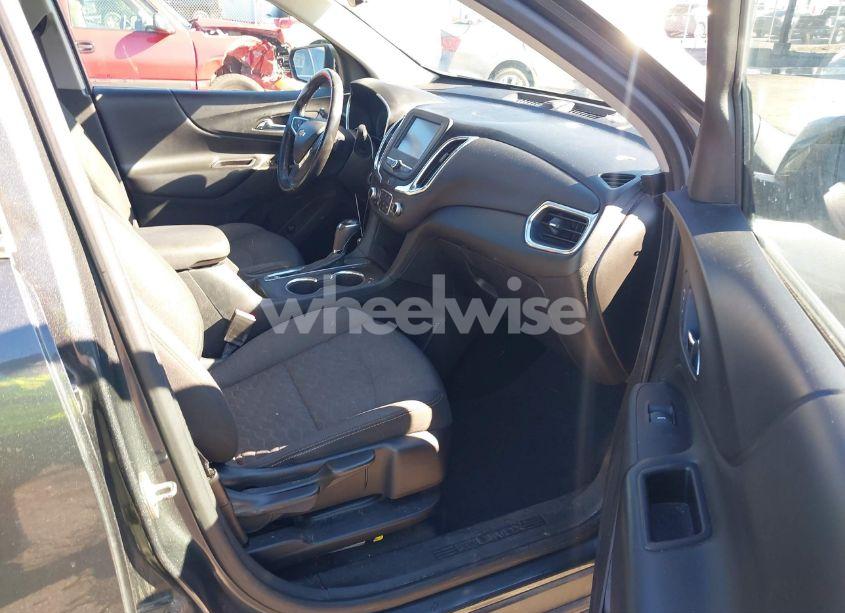 Photo 5 of 2018 Chevrolet Equinox LT (VIN 2GNAXJEV6J6285331)