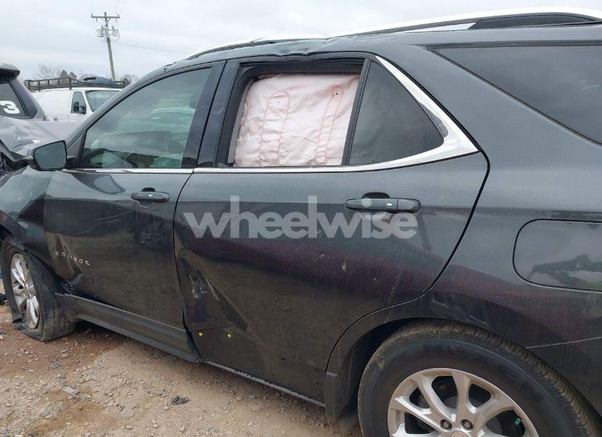 Photo 14 of 2018 Chevrolet Equinox LT (VIN 2GNAXJEV6J6294739)