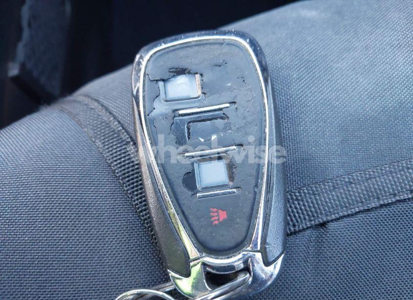 Photo 11 of 2018 Chevrolet Equinox LT (VIN 2GNAXJEV6J6336326)