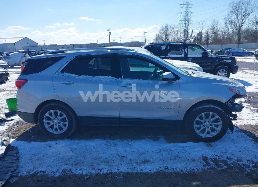 Photo 14 of 2018 Chevrolet Equinox LT (VIN 2GNAXJEV6J6336326)