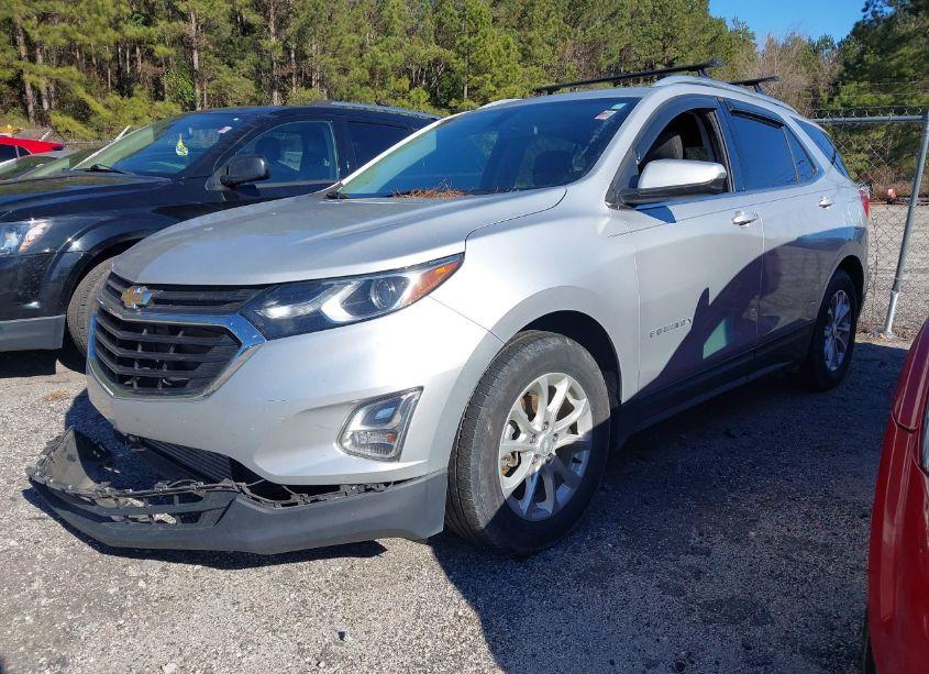 Photo 2 of 2018 Chevrolet Equinox LT (VIN 2GNAXJEV7J6128178)