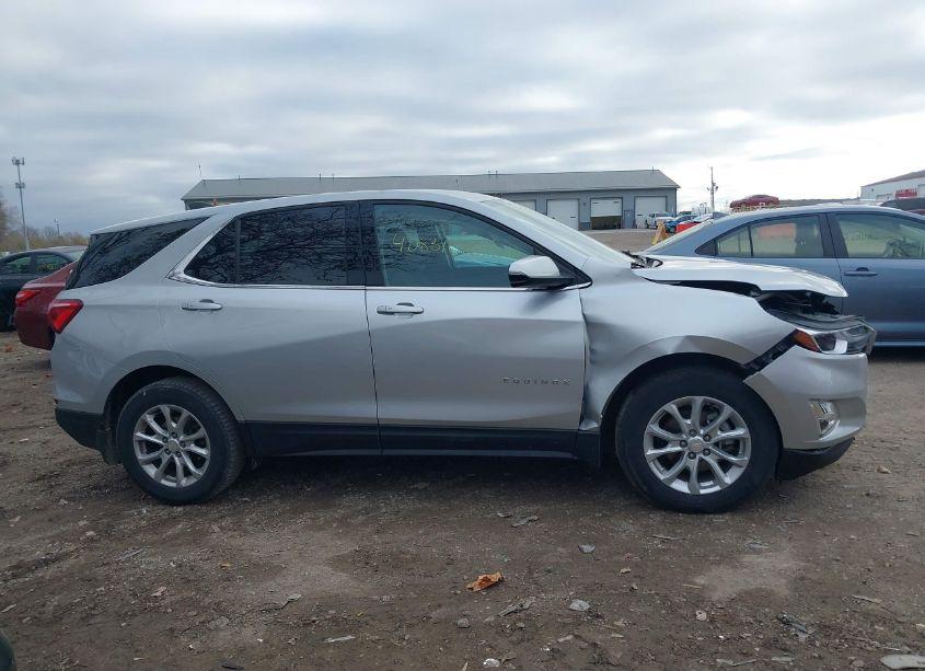 Photo 13 of 2018 Chevrolet Equinox LT (VIN 2GNAXJEV7J6131968)