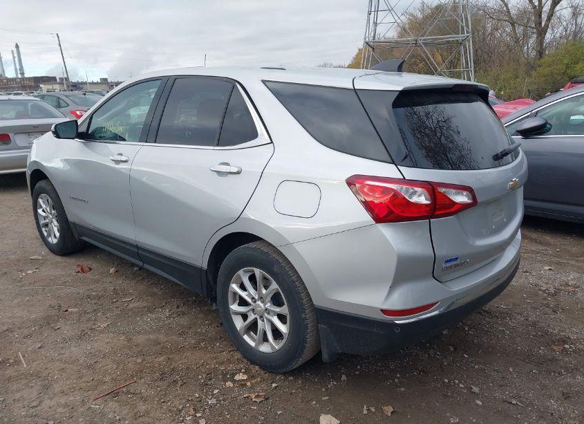 Photo 3 of 2018 Chevrolet Equinox LT (VIN 2GNAXJEV7J6131968)