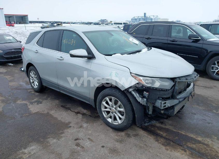 2018 Chevrolet Equinox LT (VIN 2GNAXJEV7J6163450) main photo