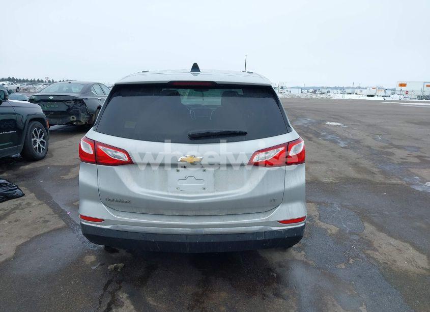 Photo 17 of 2018 Chevrolet Equinox LT (VIN 2GNAXJEV7J6163450)