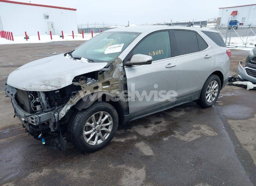 Photo 2 of 2018 Chevrolet Equinox LT (VIN 2GNAXJEV7J6163450)