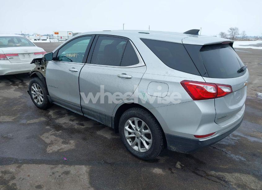 Photo 3 of 2018 Chevrolet Equinox LT (VIN 2GNAXJEV7J6163450)