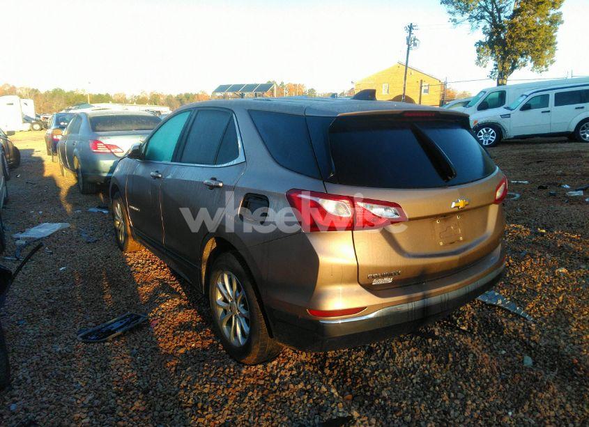 Photo 3 of 2018 Chevrolet Equinox LT (VIN 2GNAXJEV7J6180426)