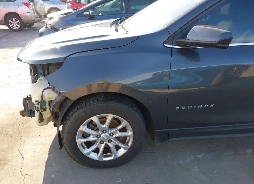 Photo 18 of 2018 Chevrolet Equinox LT (VIN 2GNAXJEV7J6229432)