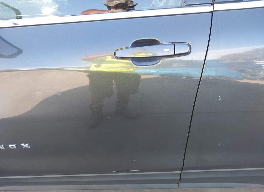 Photo 19 of 2018 Chevrolet Equinox LT (VIN 2GNAXJEV7J6229432)