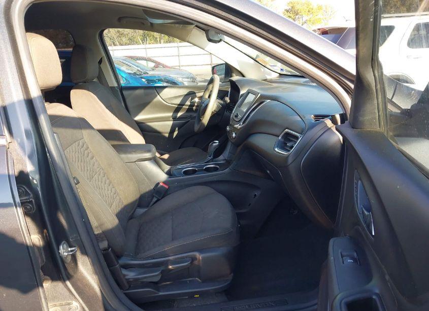 Photo 5 of 2018 Chevrolet Equinox LT (VIN 2GNAXJEV7J6229432)