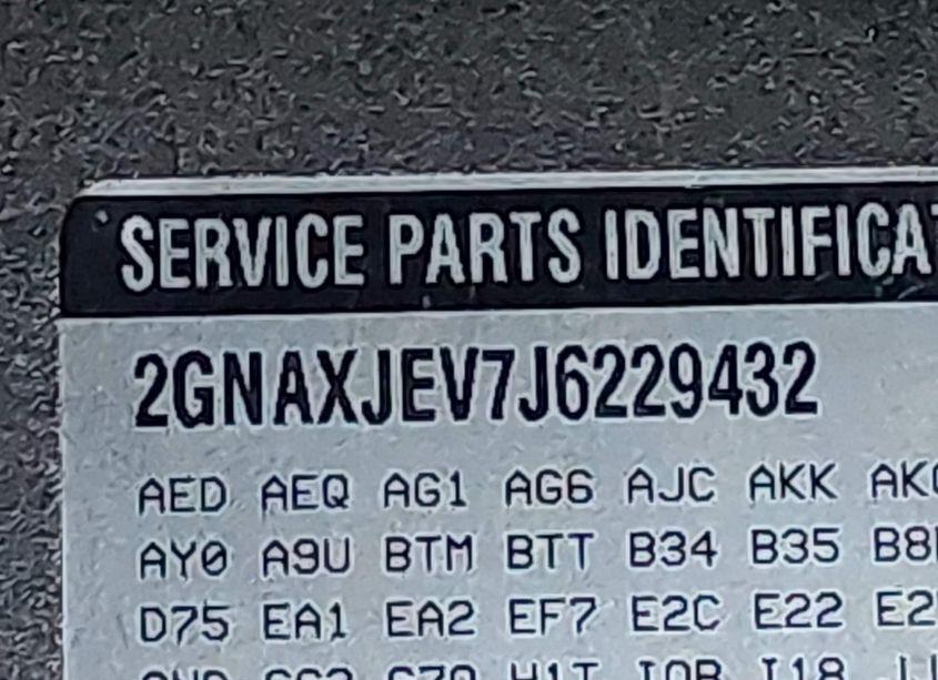 Photo 9 of 2018 Chevrolet Equinox LT (VIN 2GNAXJEV7J6229432)