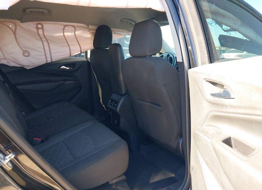 Photo 8 of 2018 Chevrolet Equinox LT (VIN 2GNAXJEV7J6259613)