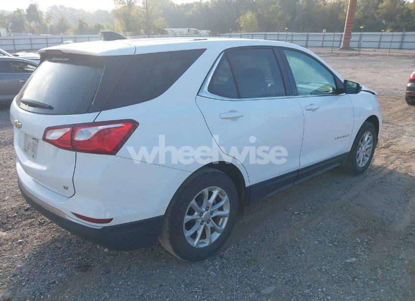 Photo 4 of 2018 Chevrolet Equinox LT (VIN 2GNAXJEV7J6259837)