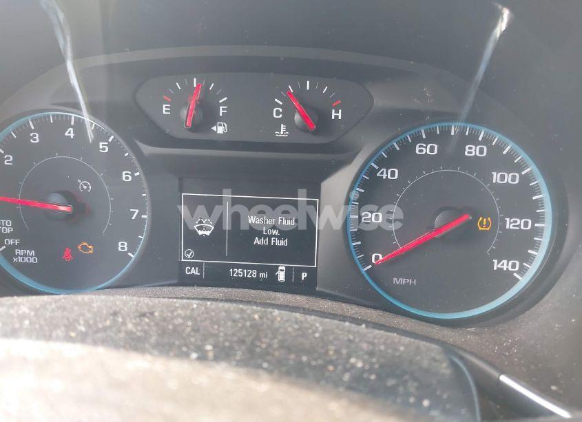 Photo 7 of 2018 Chevrolet Equinox LT (VIN 2GNAXJEV7J6259837)