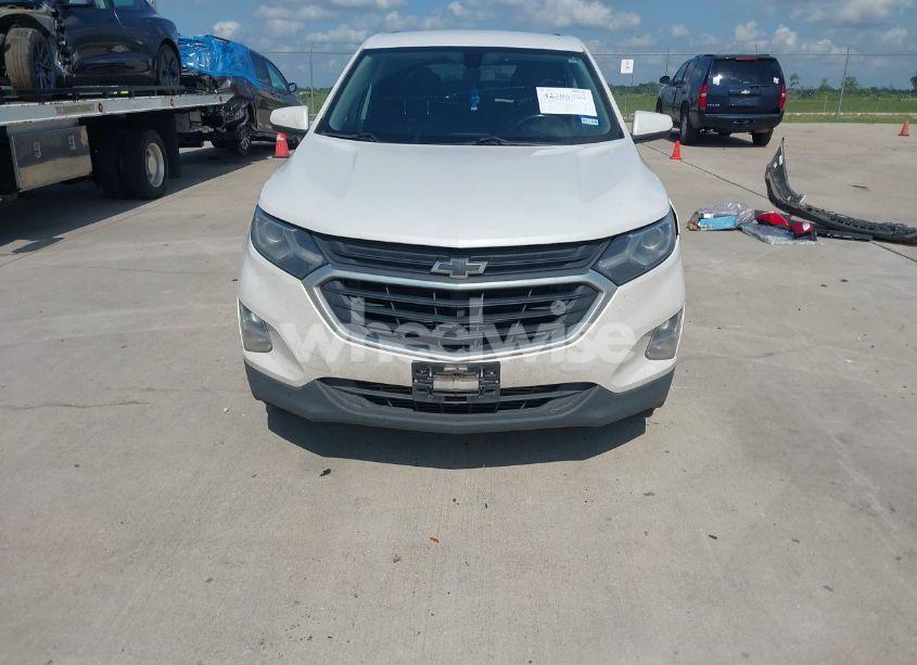 Photo 12 of 2018 Chevrolet Equinox LT (VIN 2GNAXJEV7J6293518)