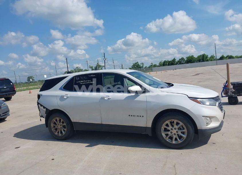 Photo 13 of 2018 Chevrolet Equinox LT (VIN 2GNAXJEV7J6293518)