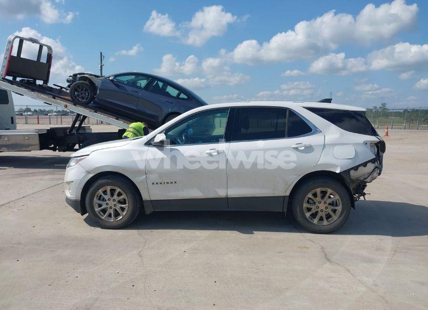 Photo 14 of 2018 Chevrolet Equinox LT (VIN 2GNAXJEV7J6293518)