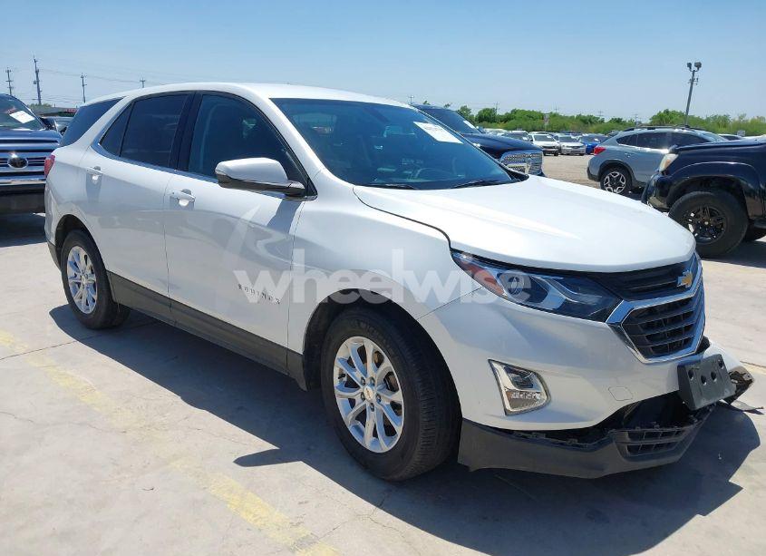 2018 Chevrolet Equinox LT (VIN 2GNAXJEV7J6297066) main photo
