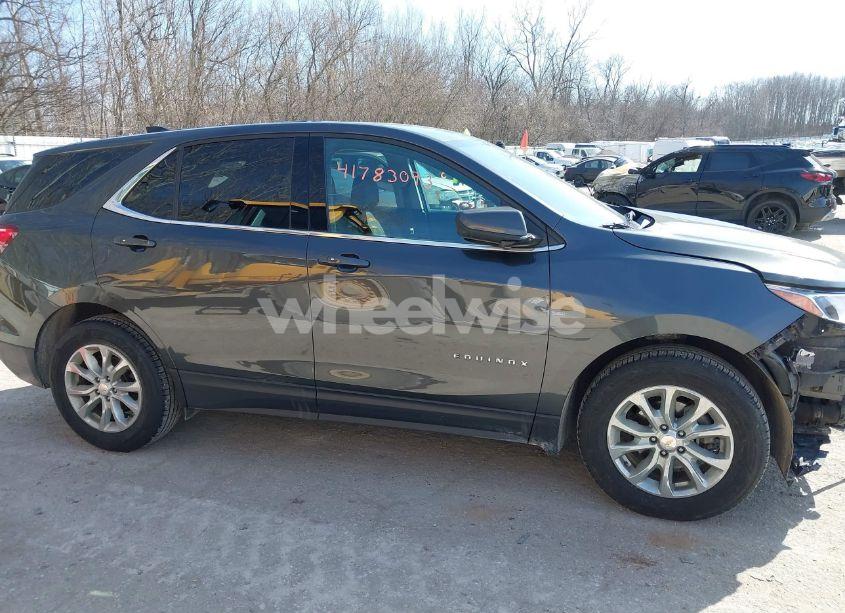 Photo 13 of 2018 Chevrolet Equinox LT (VIN 2GNAXJEV7J6306851)