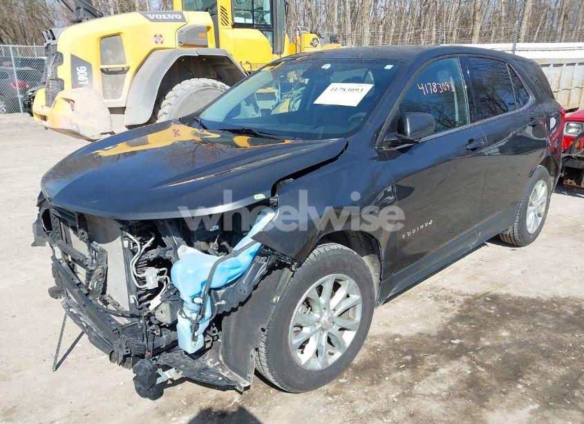 Photo 2 of 2018 Chevrolet Equinox LT (VIN 2GNAXJEV7J6306851)