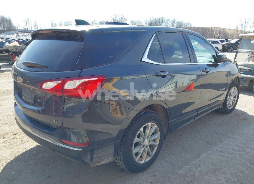 Photo 4 of 2018 Chevrolet Equinox LT (VIN 2GNAXJEV7J6306851)