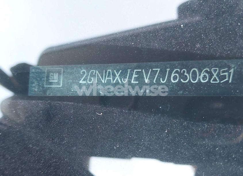 Photo 9 of 2018 Chevrolet Equinox LT (VIN 2GNAXJEV7J6306851)