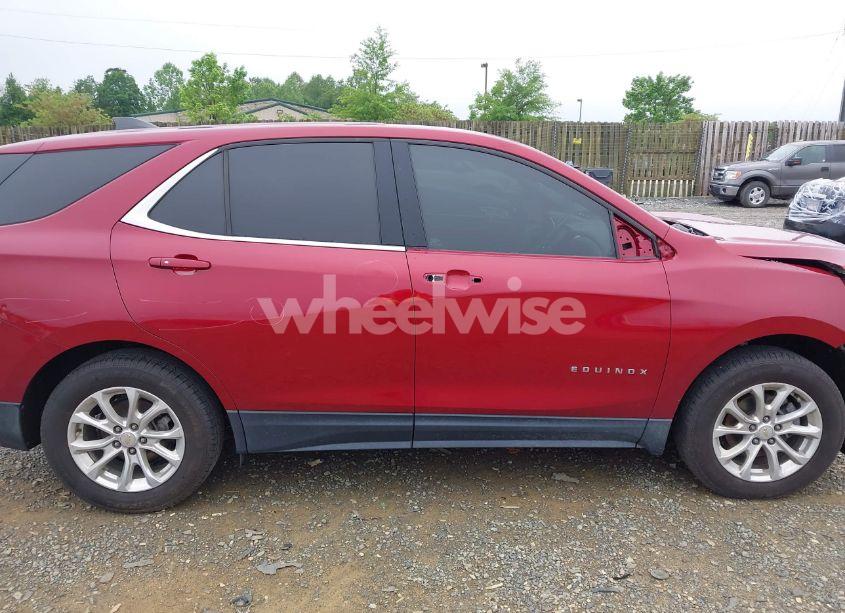 Photo 13 of 2018 Chevrolet Equinox LT (VIN 2GNAXJEV7J6314352)