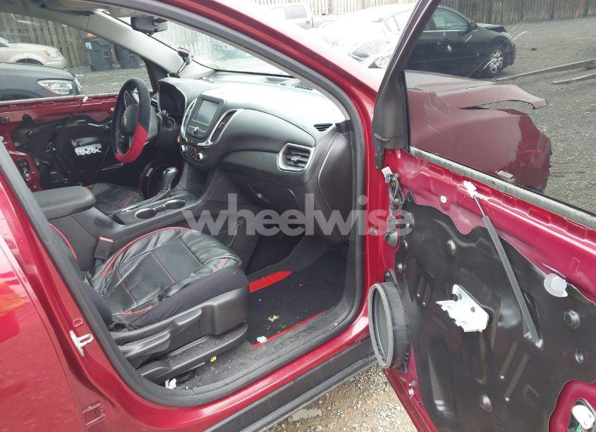 Photo 5 of 2018 Chevrolet Equinox LT (VIN 2GNAXJEV7J6314352)