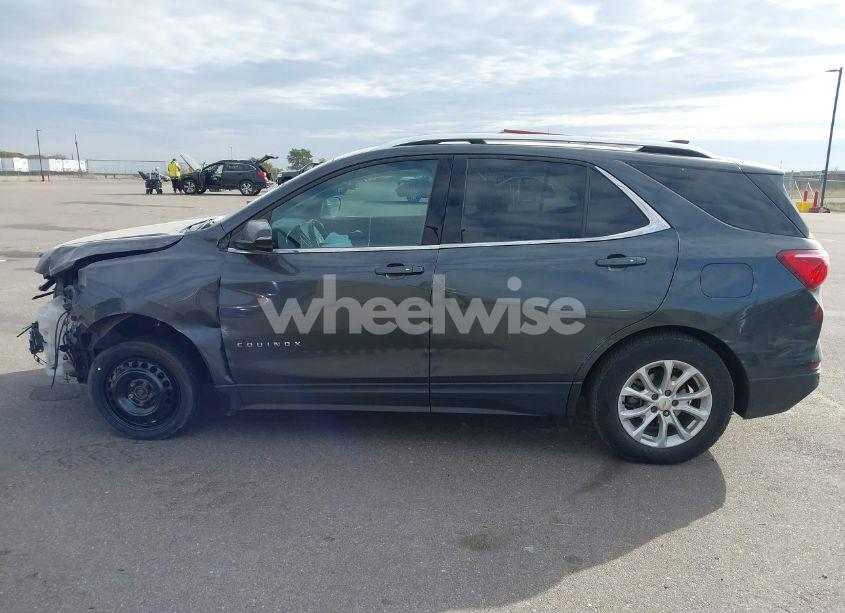 Photo 15 of 2018 Chevrolet Equinox LT (VIN 2GNAXJEV7J6314464)