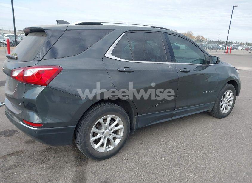Photo 4 of 2018 Chevrolet Equinox LT (VIN 2GNAXJEV7J6314464)
