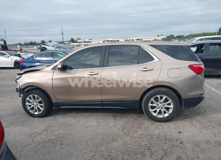 Photo 15 of 2018 Chevrolet Equinox LT (VIN 2GNAXJEV7J6332348)