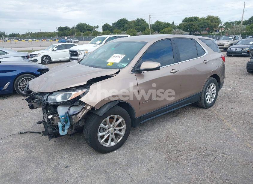 Photo 2 of 2018 Chevrolet Equinox LT (VIN 2GNAXJEV7J6332348)