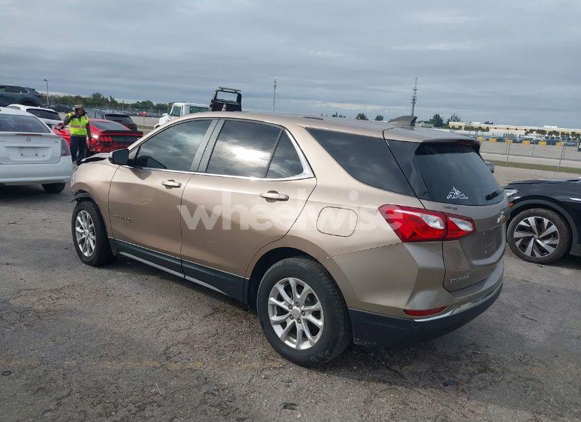 Photo 3 of 2018 Chevrolet Equinox LT (VIN 2GNAXJEV7J6332348)