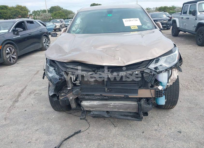 Photo 6 of 2018 Chevrolet Equinox LT (VIN 2GNAXJEV7J6332348)