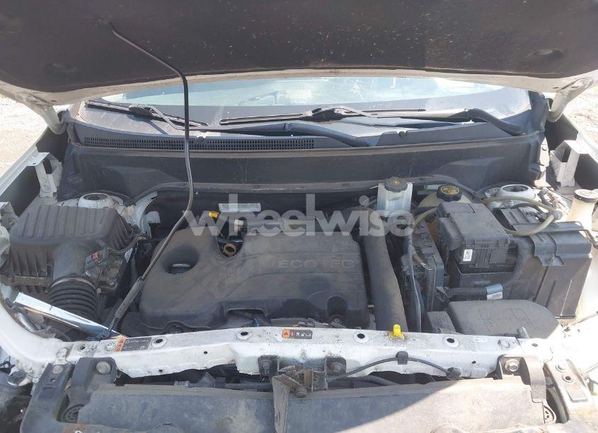 Photo 10 of 2018 Chevrolet Equinox LT (VIN 2GNAXJEV7J6336609)