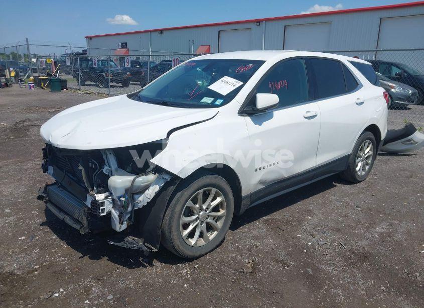 Photo 2 of 2018 Chevrolet Equinox LT (VIN 2GNAXJEV7J6336609)