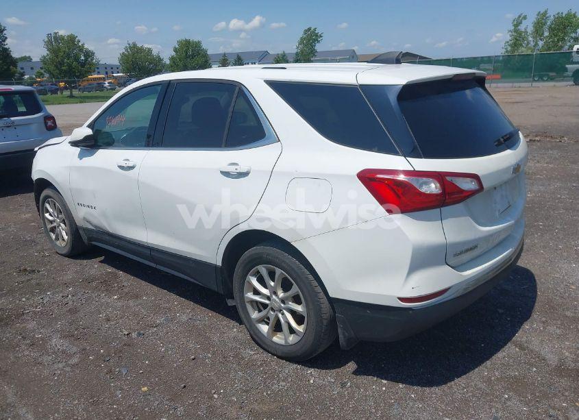 Photo 3 of 2018 Chevrolet Equinox LT (VIN 2GNAXJEV7J6336609)