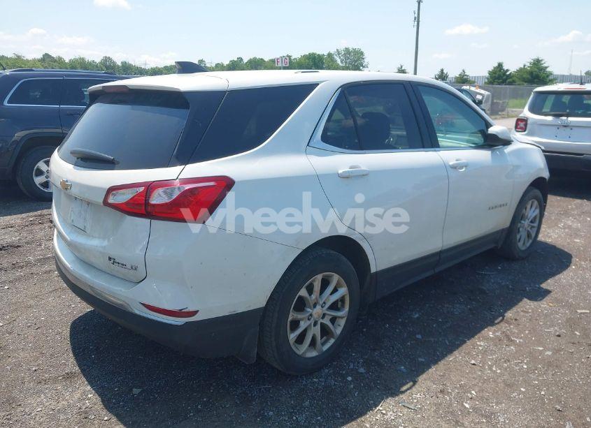 Photo 4 of 2018 Chevrolet Equinox LT (VIN 2GNAXJEV7J6336609)