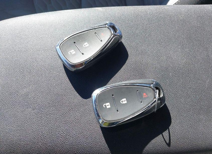 Photo 11 of 2018 Chevrolet Equinox LT (VIN 2GNAXJEV7J6340885)