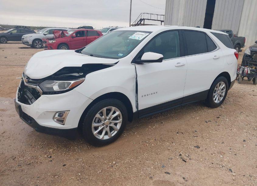 Photo 2 of 2018 Chevrolet Equinox LT (VIN 2GNAXJEV7J6340885)