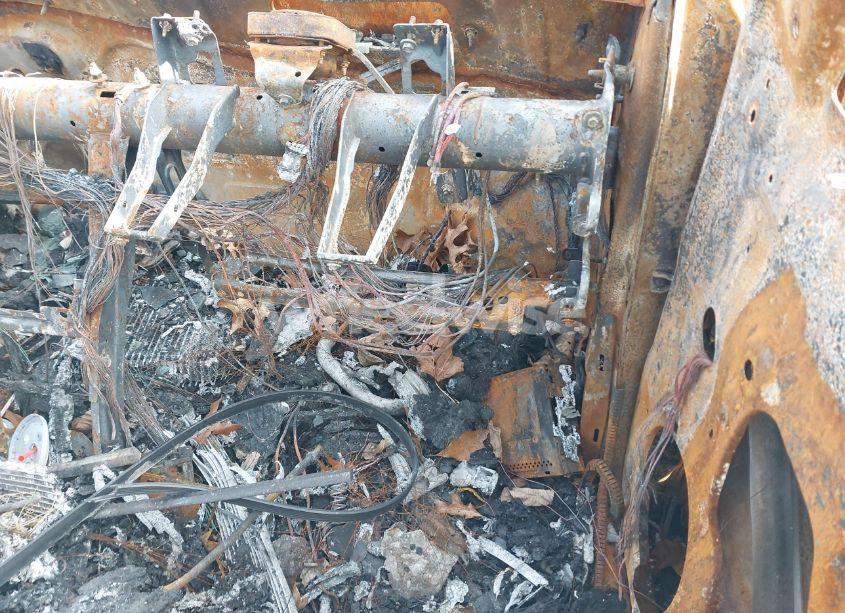 Photo 5 of 2019 Chevrolet Equinox LT (VIN 2GNAXJEV7K6260505)