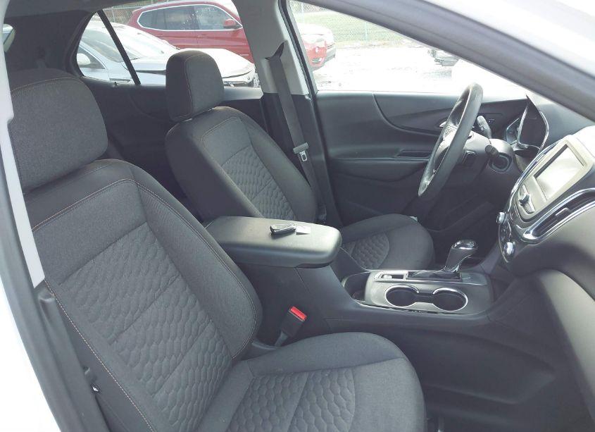 Photo 5 of 2021 Chevrolet Equinox FWD 2FL (VIN 2GNAXJEV7M6148936)