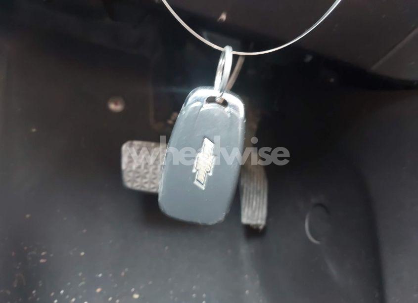 Photo 11 of 2018 Chevrolet Equinox LT (VIN 2GNAXJEV8J6100857)