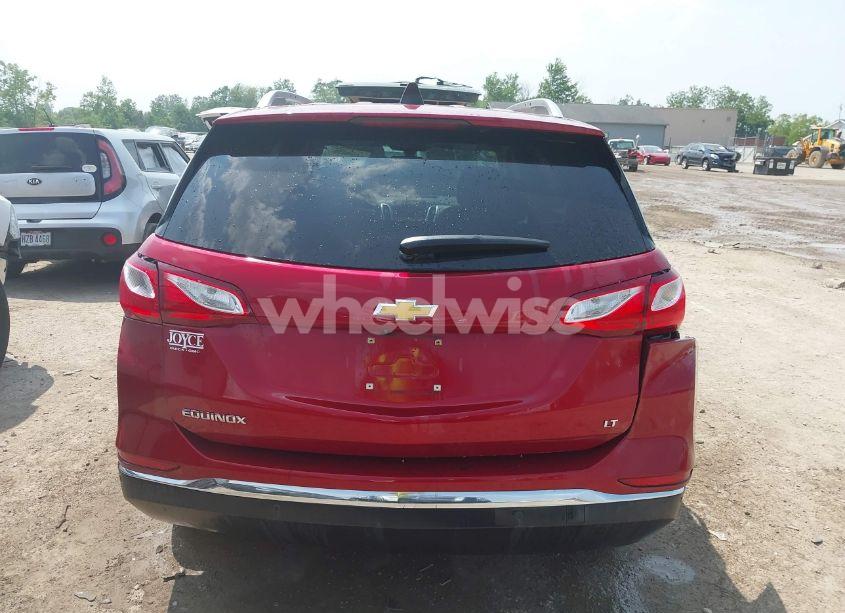 Photo 16 of 2018 Chevrolet Equinox LT (VIN 2GNAXJEV8J6100857)